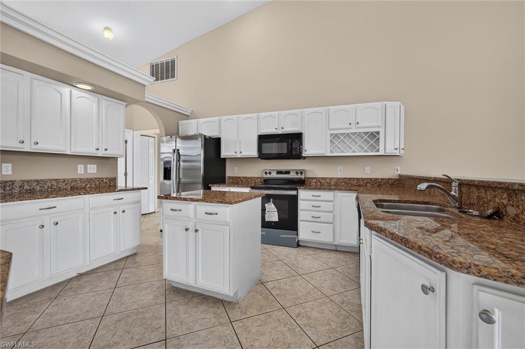 SAN CARLOS PARK - Residential