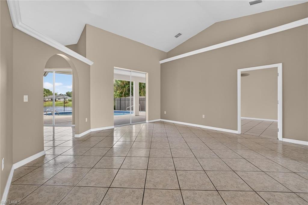 SAN CARLOS PARK - Residential