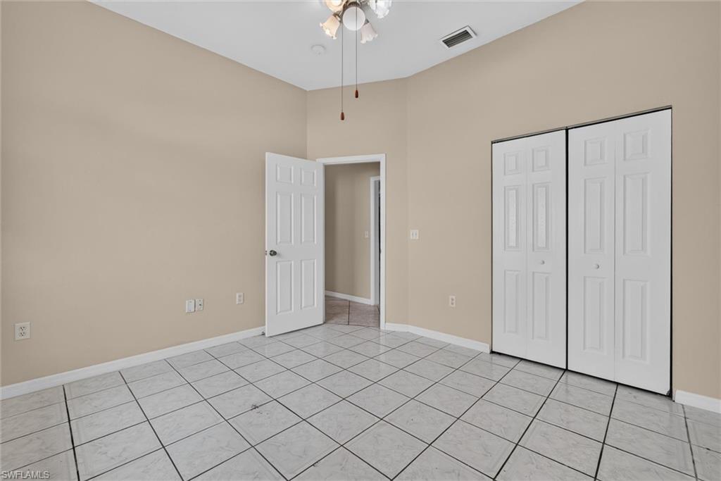 SAN CARLOS PARK - Residential