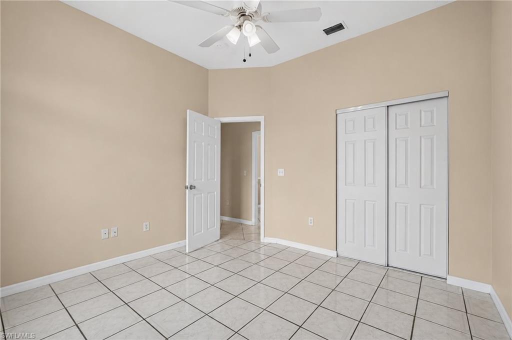 SAN CARLOS PARK - Residential