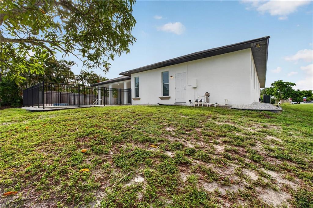 SAN CARLOS PARK - Residential