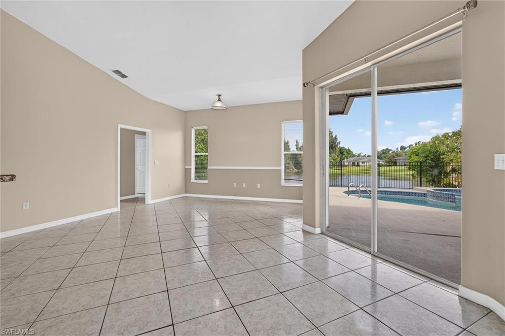 SAN CARLOS PARK - Residential
