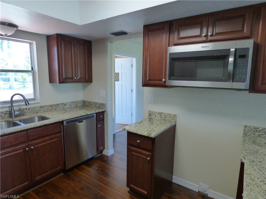 COUNTRY CLUB ESTATES - Residential