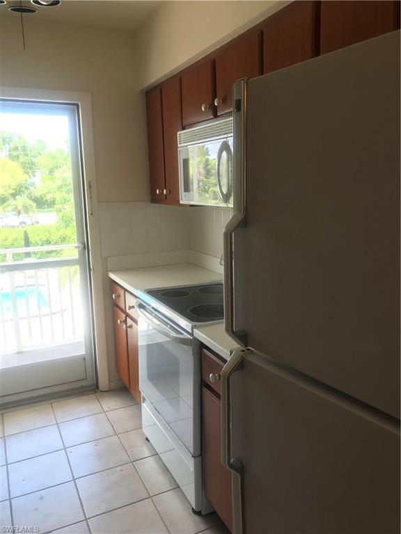 CALUSA CLUB - Residential Lease