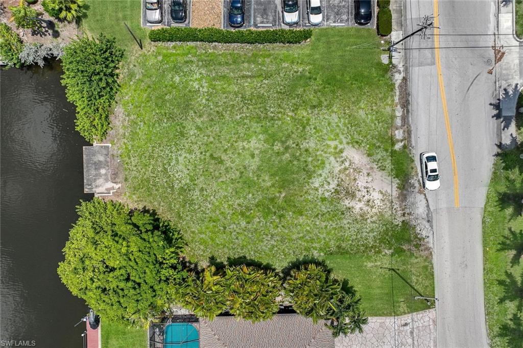 CAPE CORAL - Land