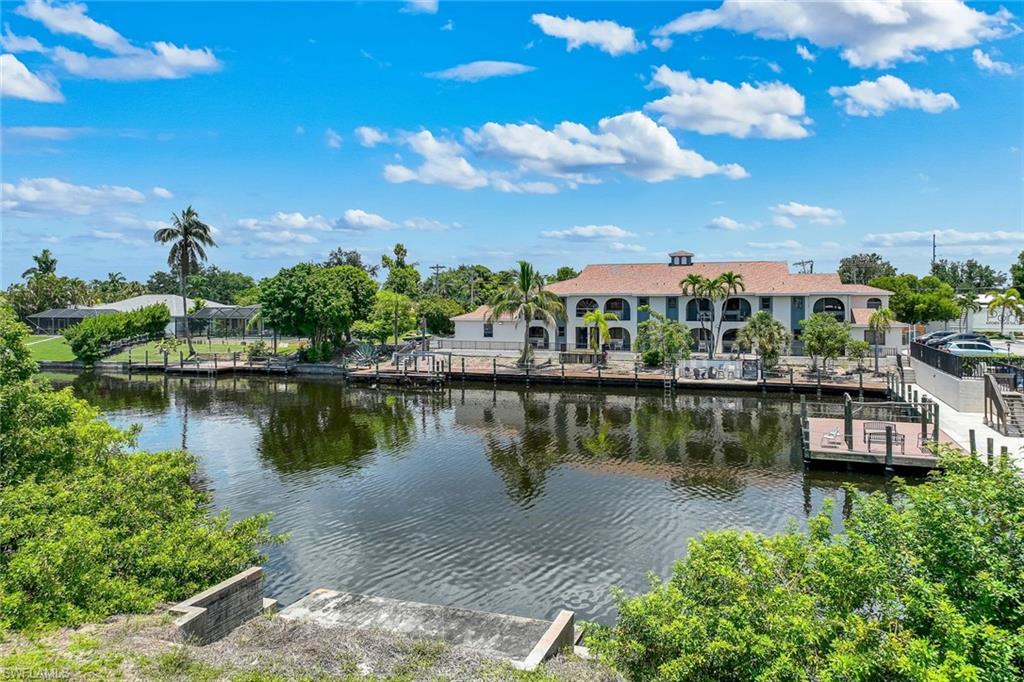CAPE CORAL - Land