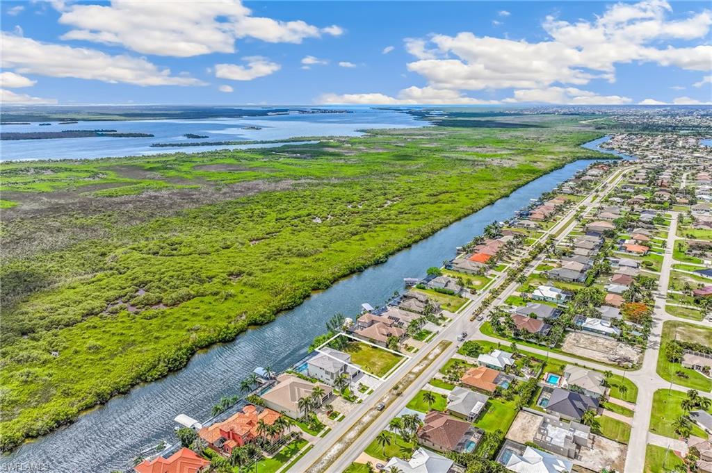 CAPE CORAL - Land
