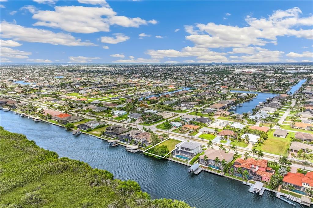 CAPE CORAL - Land