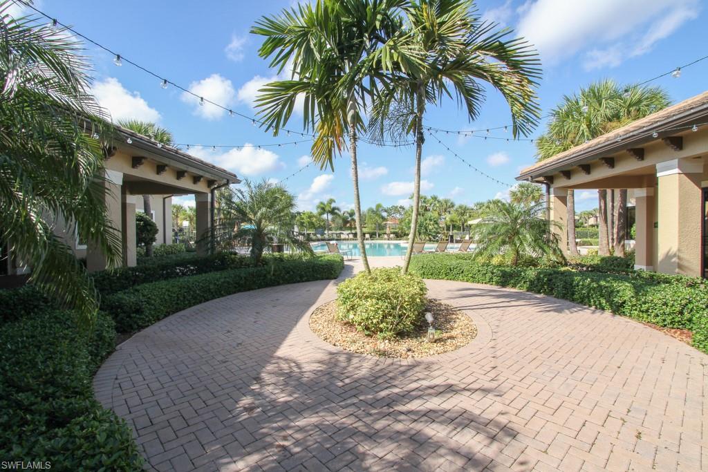 BOTANICA LAKES - Residential