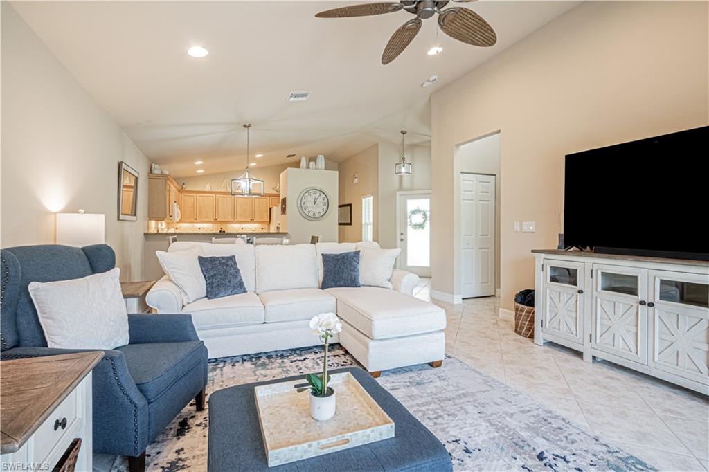 BOTANICA LAKES - Residential