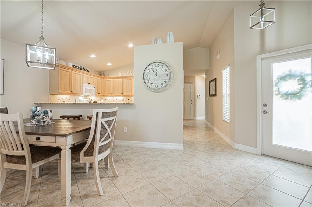 BOTANICA LAKES - Residential