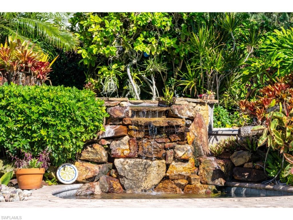 AQUALANE SHORES - Residential