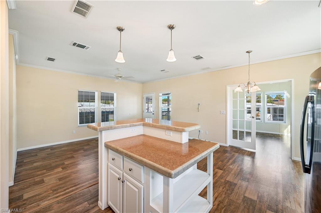 ENCHANTING ACRES MOBILE HOME - Residential
