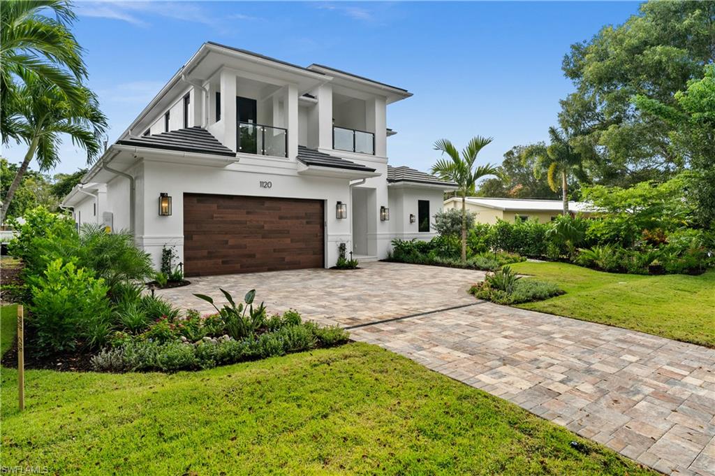 LAKE PARK - Residential