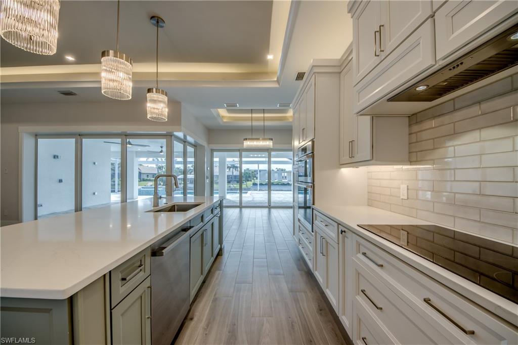 YACHT CLUB - Residential