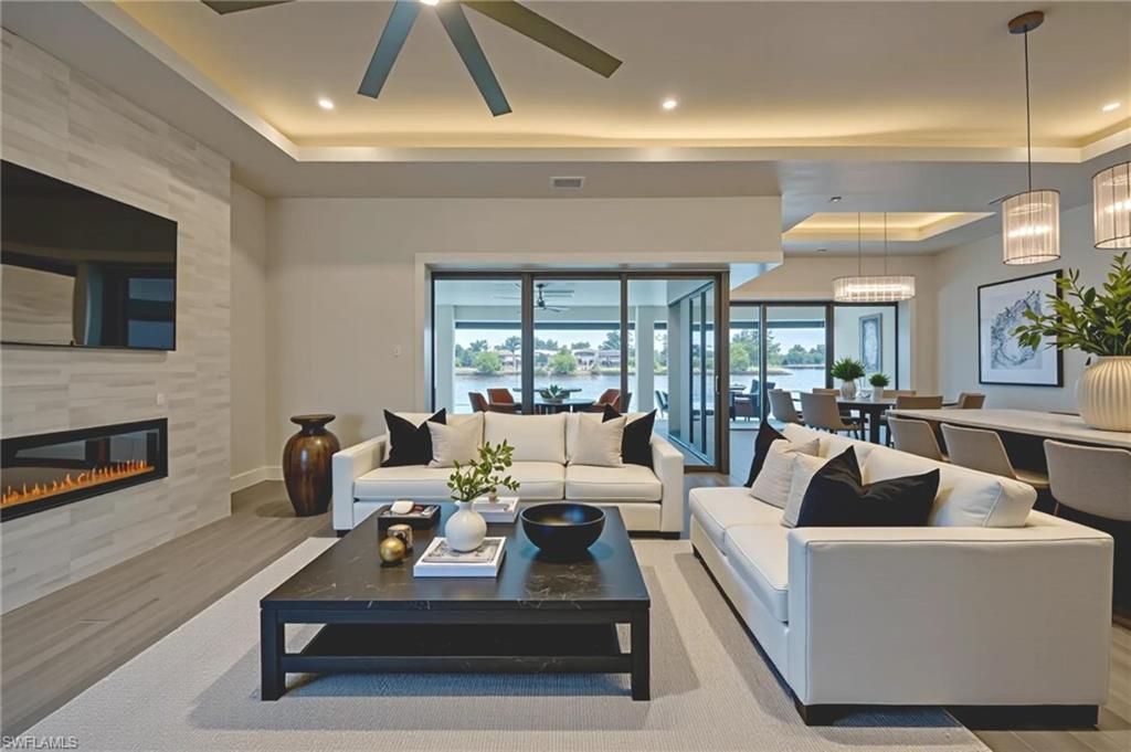 YACHT CLUB - Residential