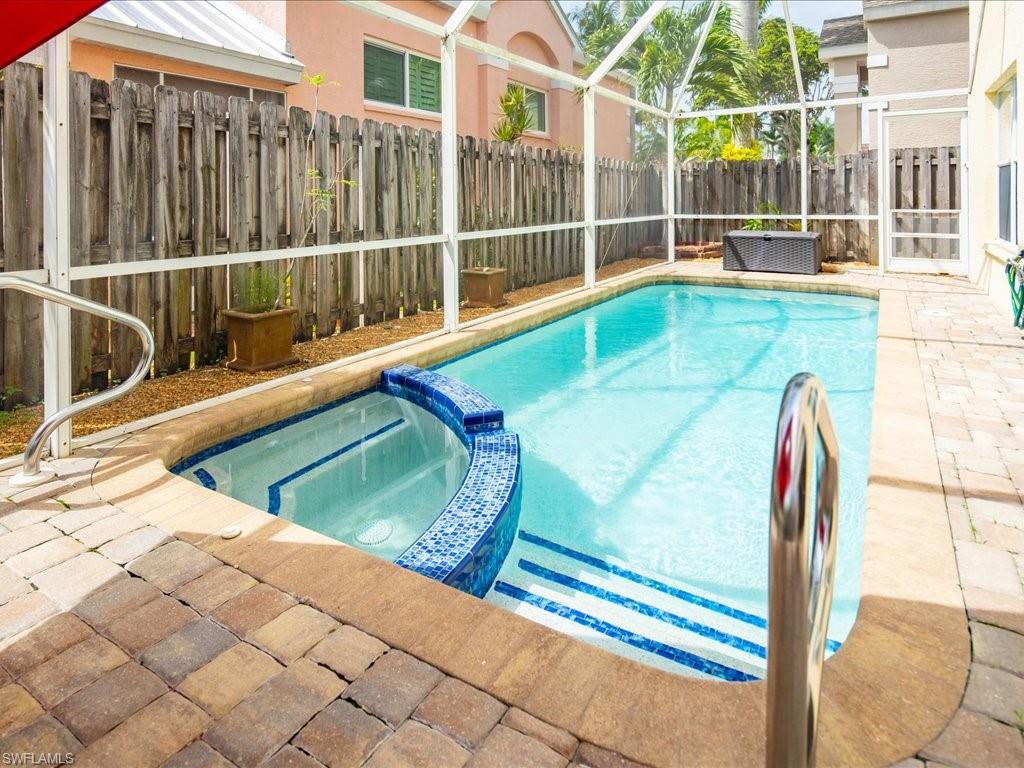BOUGAINVILLAS - Residential