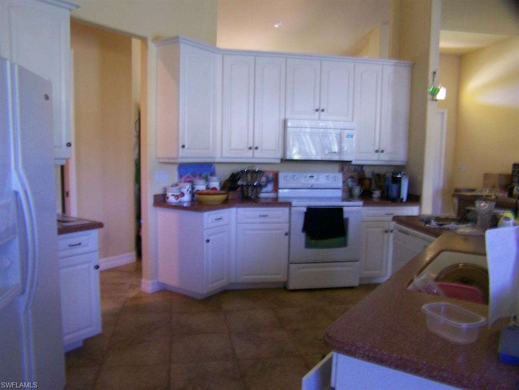TWIN LAKE ESTATES - Residential