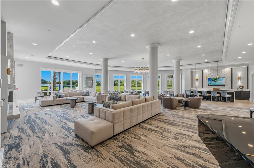 ESPERIA SOUTH - Residential