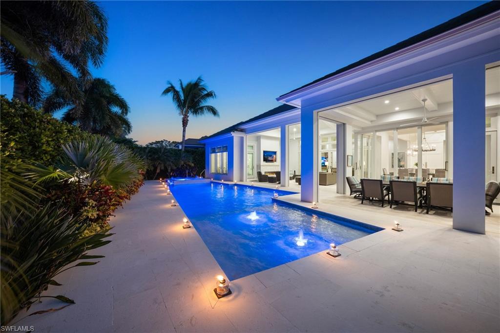 MOORINGS - Residential