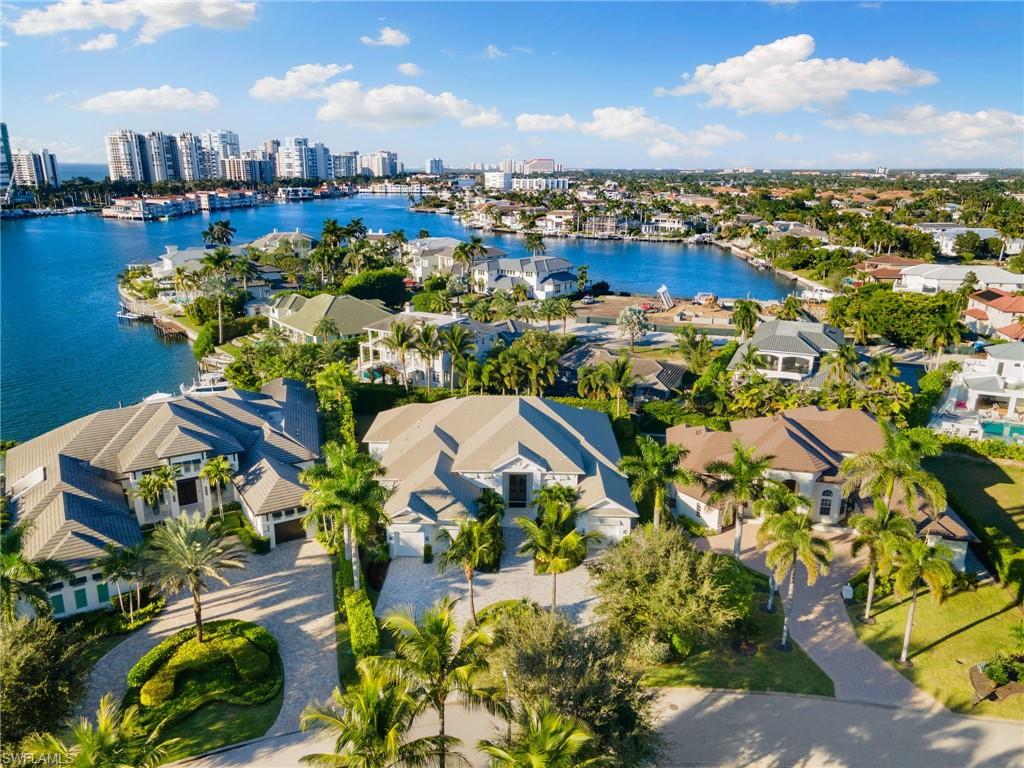 MOORINGS - Residential