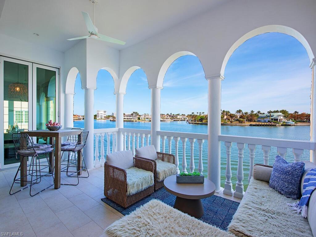 VENETIAN VILLAS - Residential