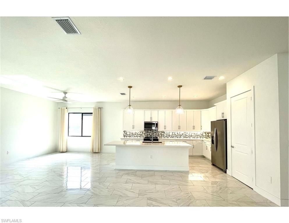 MAPLE RIDGE - Residential Lease