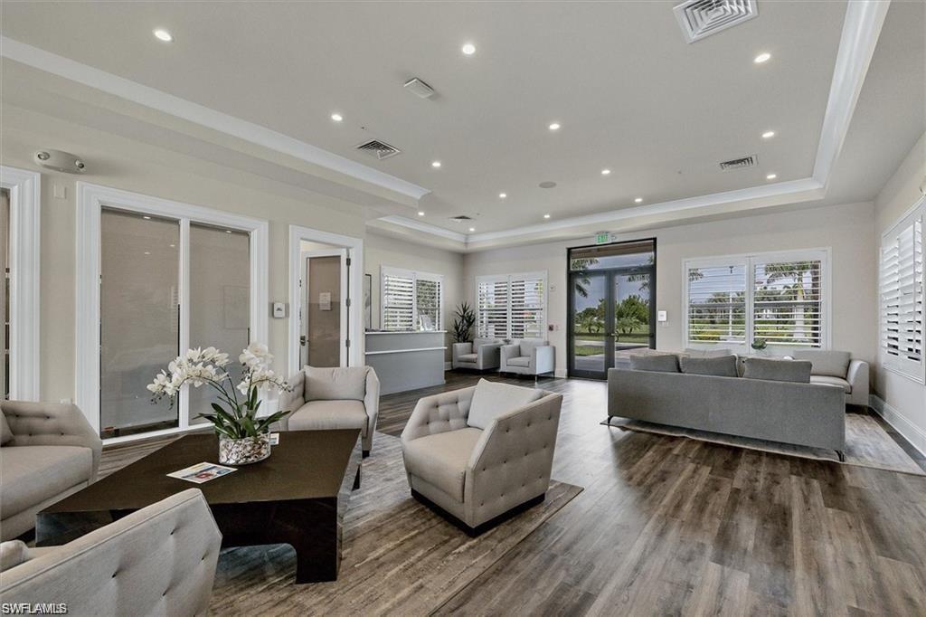 PORTICO - Residential