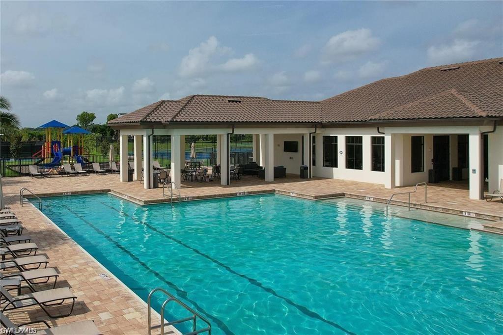 PORTICO - Residential