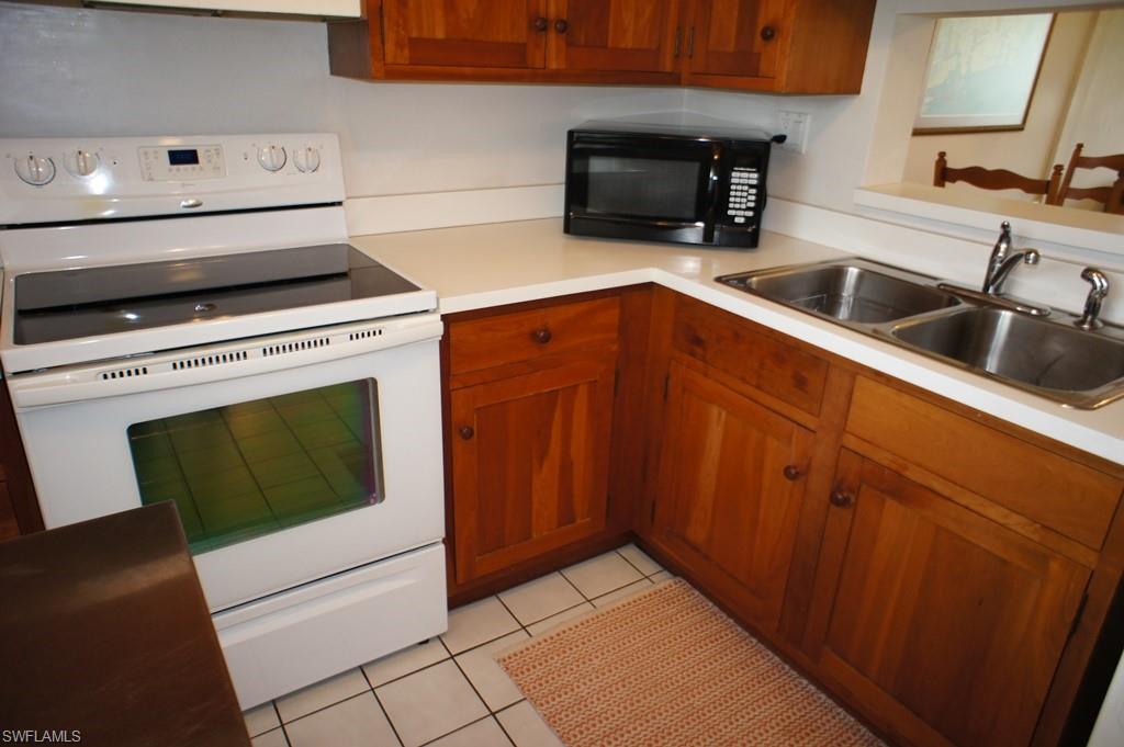 SEVEN LAKES - Residential