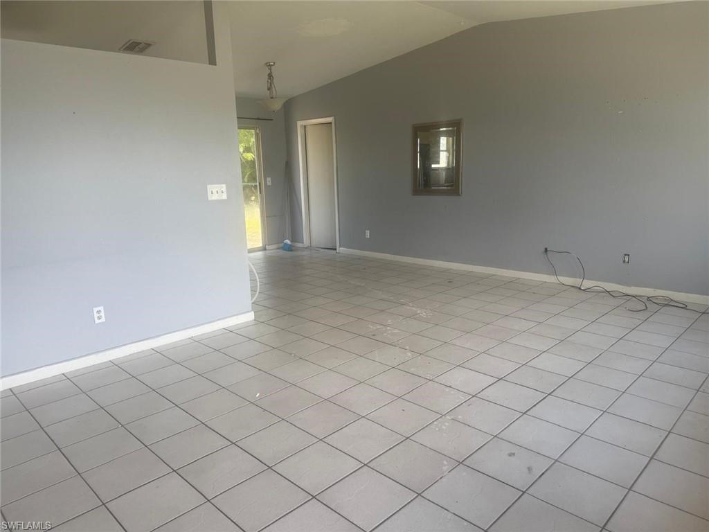 CAPE CORAL - Residential