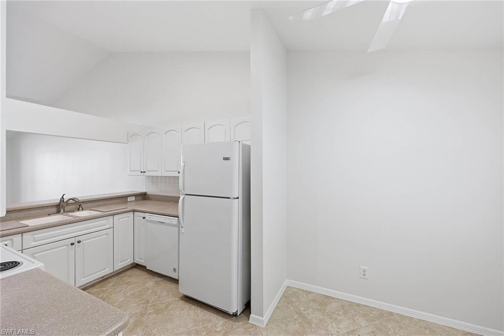 PEBBLE SHORES - Residential Lease