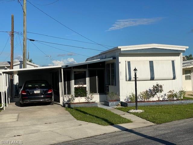 A very charming house in a prime Central location in Estero FL. 55 and older Gulf accsess community in the center of all the best of the best amenities, shopping, entertainment, restaurants and all you can imagine.  The HOA fees are only $118,00 a month. 
2 bedrooms, 1 bathroom Huge 190 SF screened-in lanai. Nice open kitchen area with top of the line stainless steel appliances. Laundry room in the house. All the carpets around the house and lanai are brend new. Car port and a tool shed for your convinience. The house + the screened lanai provides over 900 SF of space to enjoy your every day teritory. Do you like to social, boat, fish? Well...Mariner's Cove community have and boat docks for lease on a gulf access waters. Nice community pool area and outdoor game area will give you the opportunity to socialize and will complete you great pleasure of being a part of this wonderfull community.