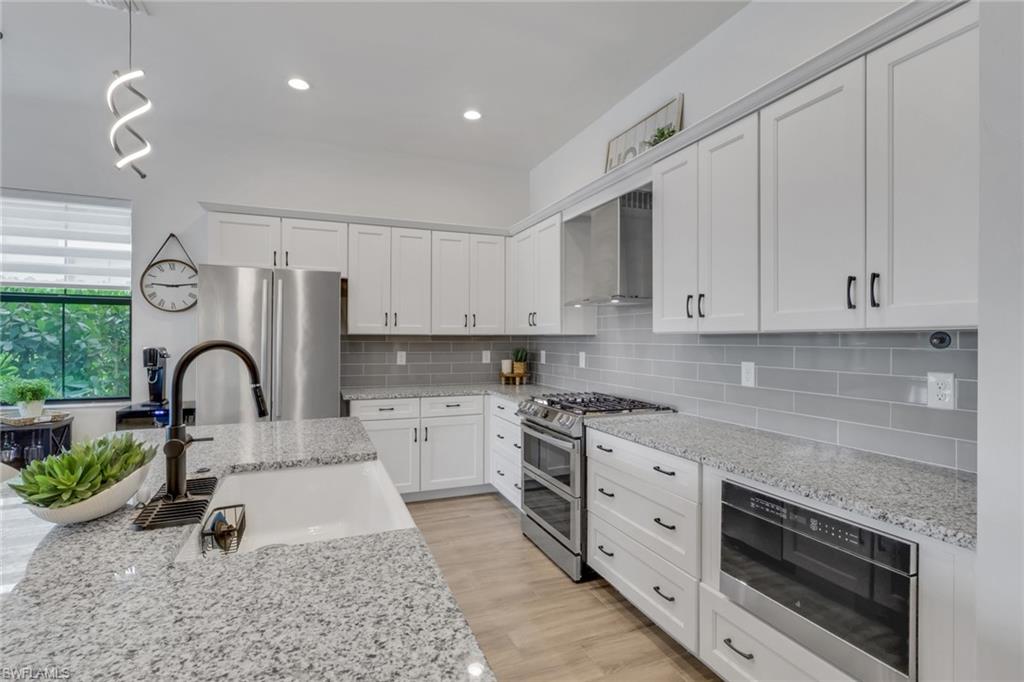 ABACO POINTE - Residential