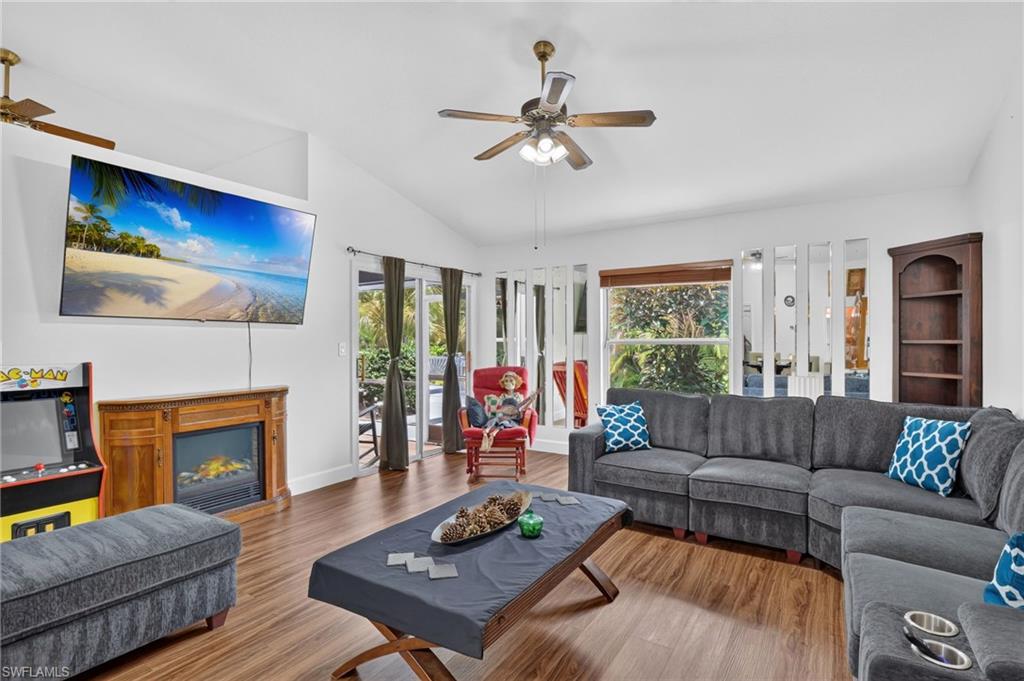GOLDEN GATE ESTATES - Residential