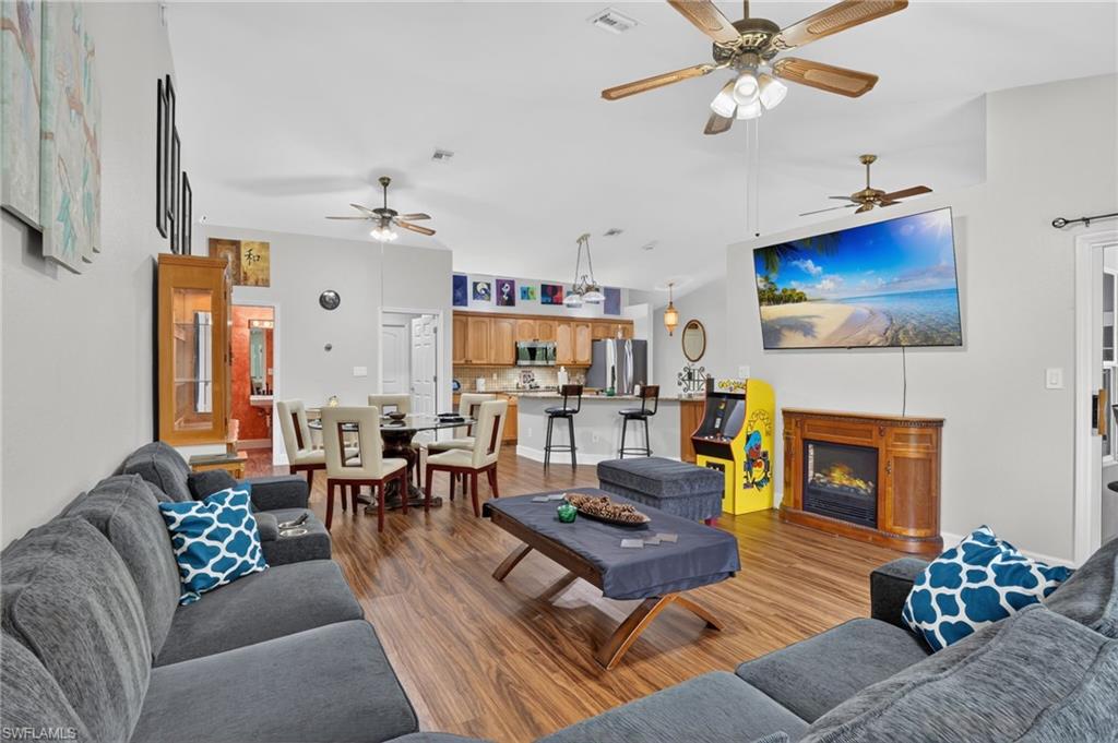 GOLDEN GATE ESTATES - Residential