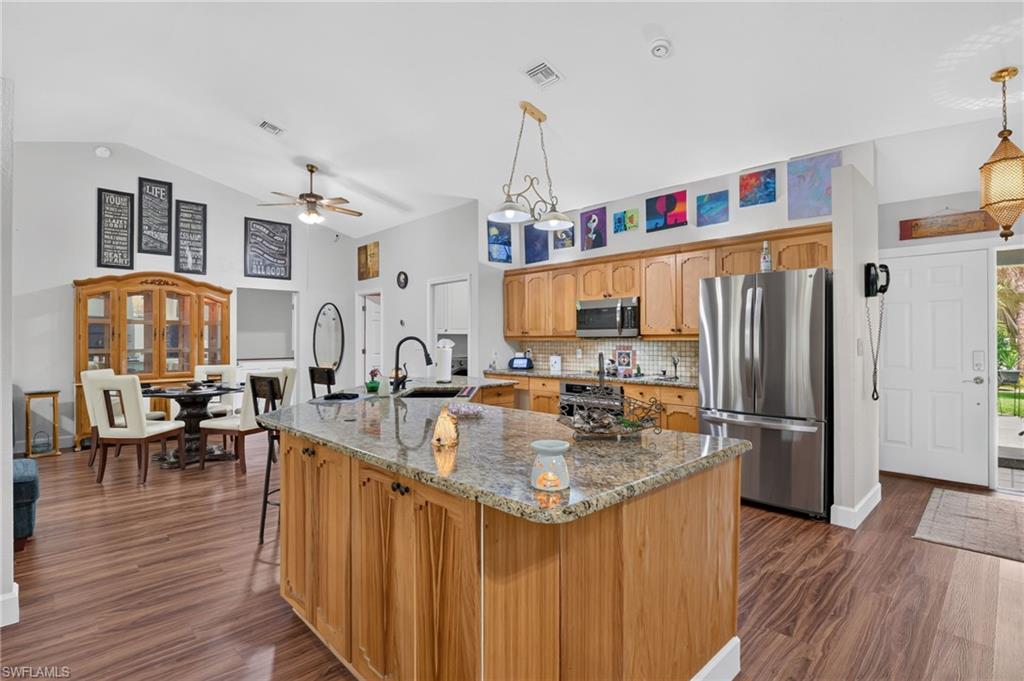 GOLDEN GATE ESTATES - Residential