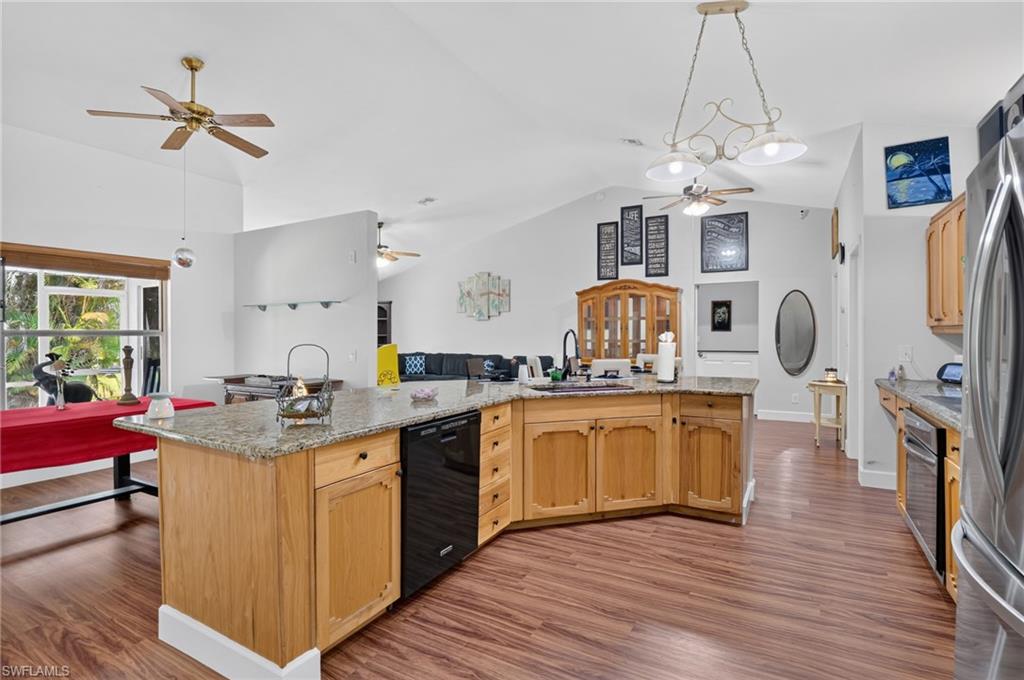 GOLDEN GATE ESTATES - Residential