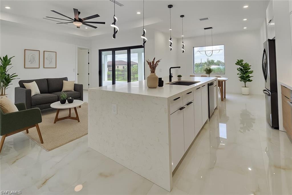 CAPE CORAL - Residential Lease