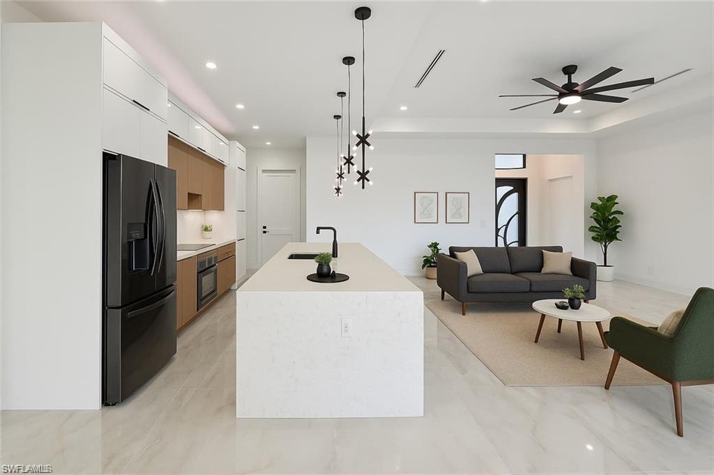 CAPE CORAL - Residential Lease