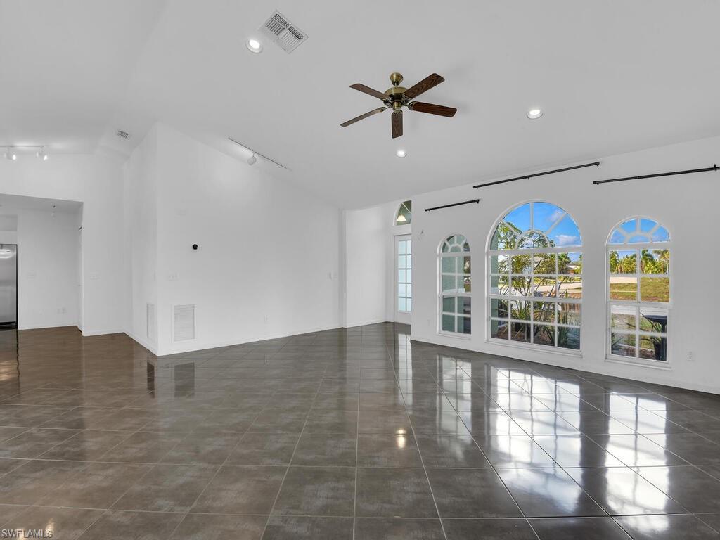 SAN CARLOS PARK - Residential