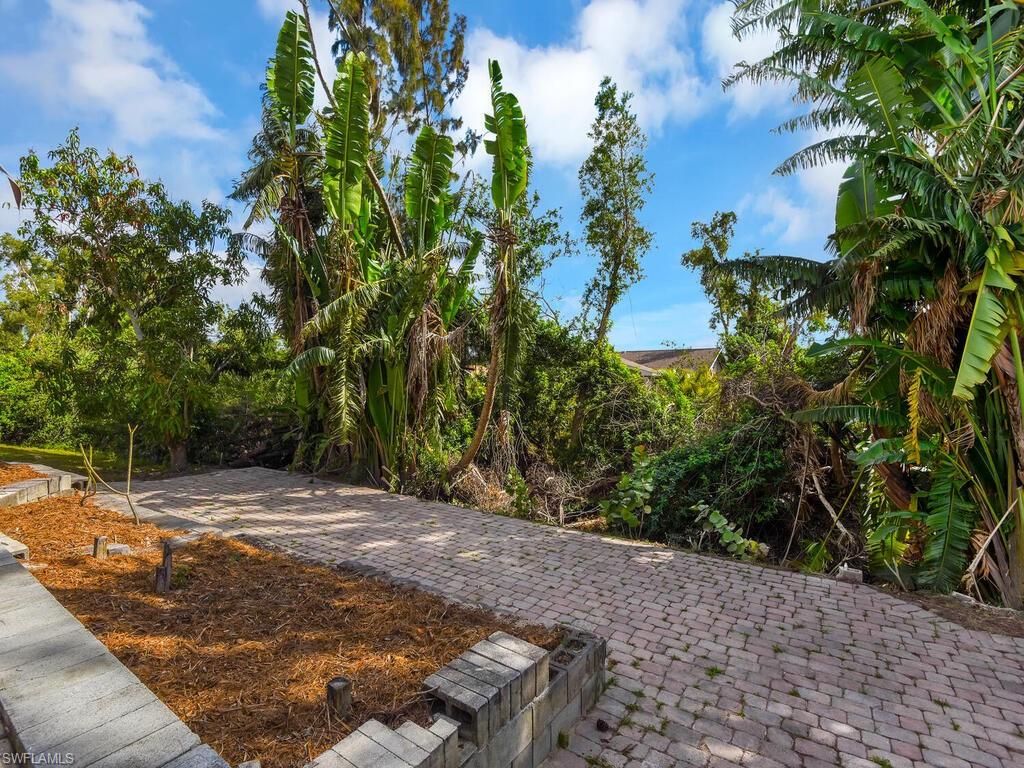 SAN CARLOS PARK - Residential