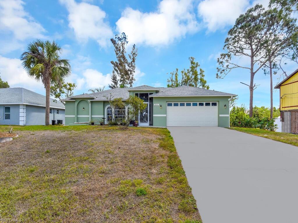 SAN CARLOS PARK - Residential