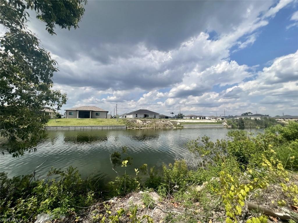 CAPE CORAL - Land