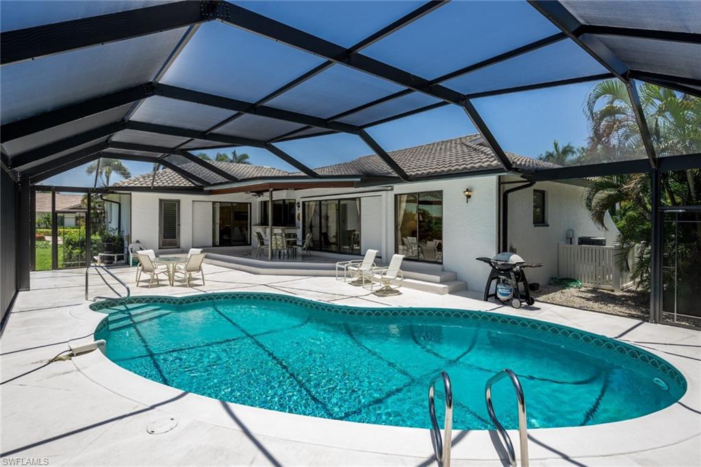 MARCO BEACH - Residential