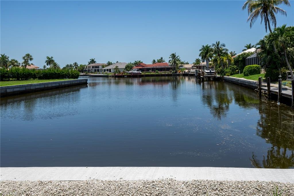 MARCO BEACH - Residential