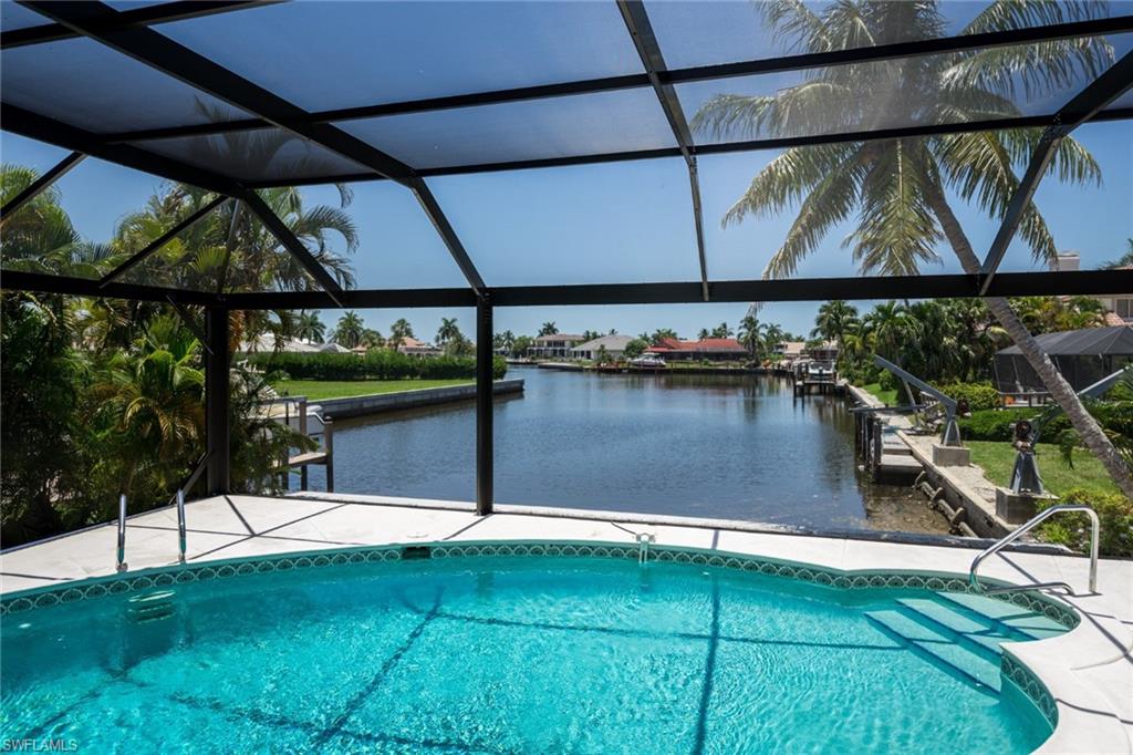 MARCO BEACH - Residential