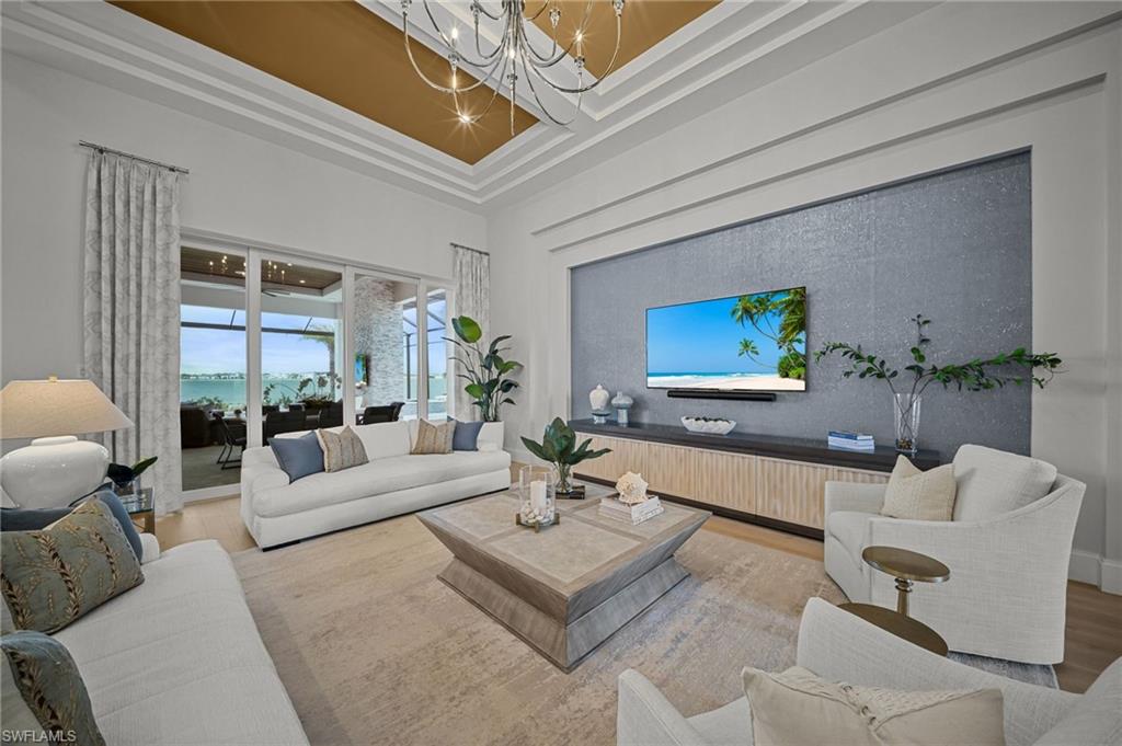 ESPLANADE LAKE CLUB - Residential