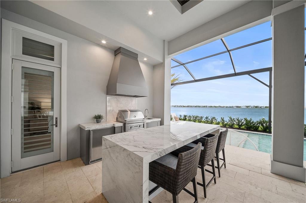 ESPLANADE LAKE CLUB - Residential