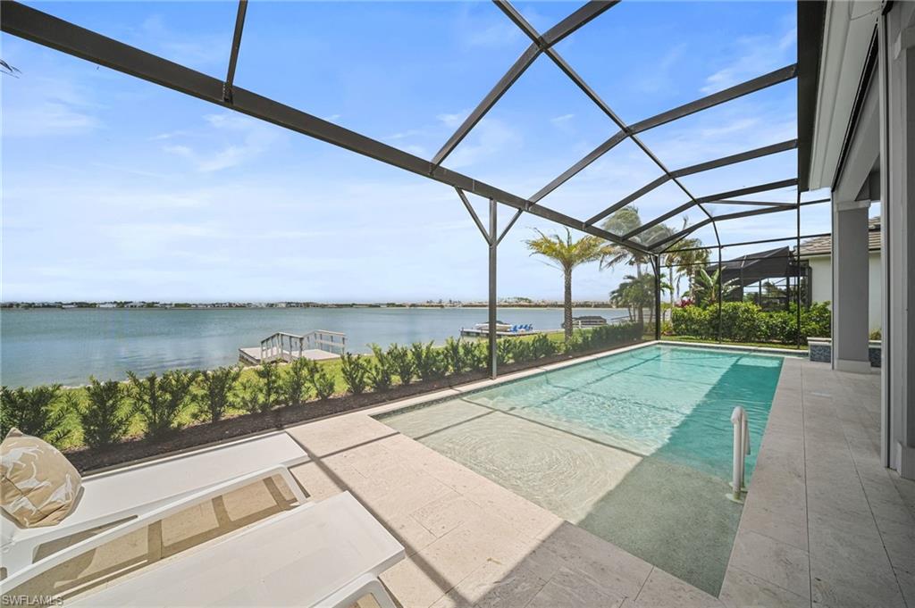ESPLANADE LAKE CLUB - Residential